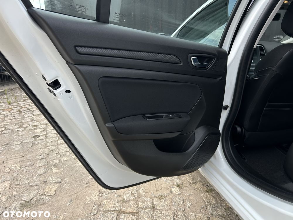 Renault Megane TCe 140 GPF EDC ZEN - 18