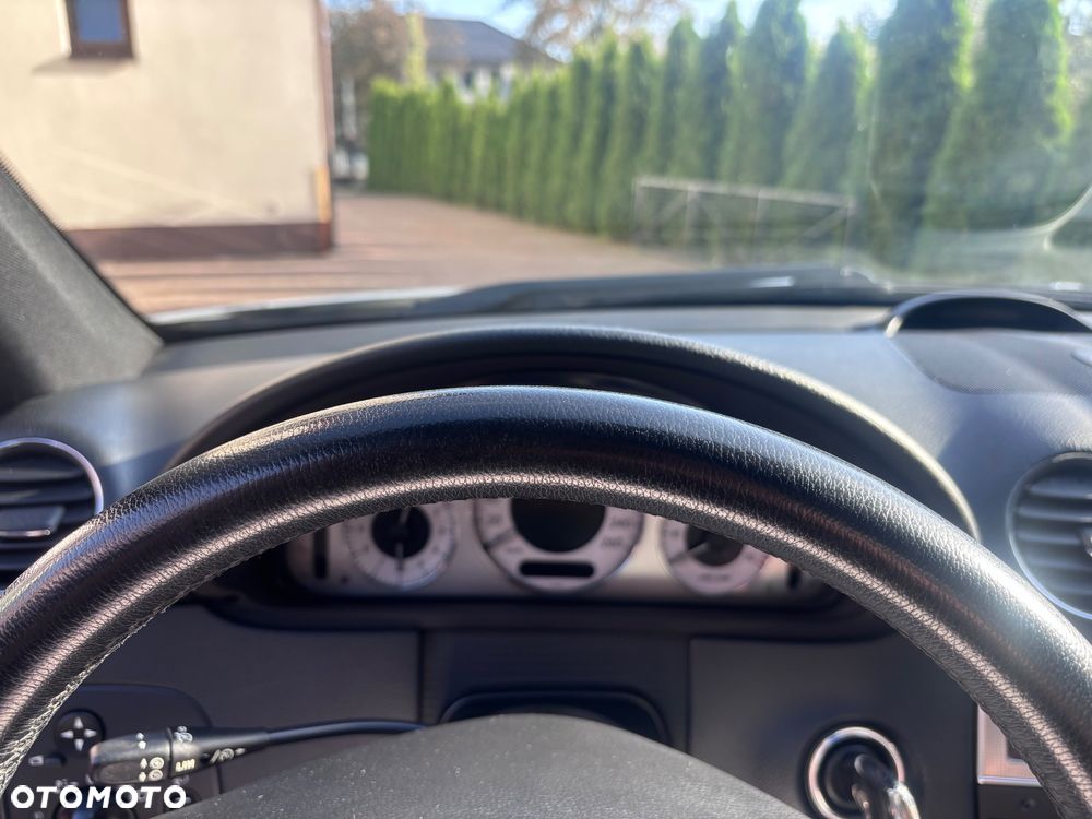 Mercedes-Benz CLK - 22