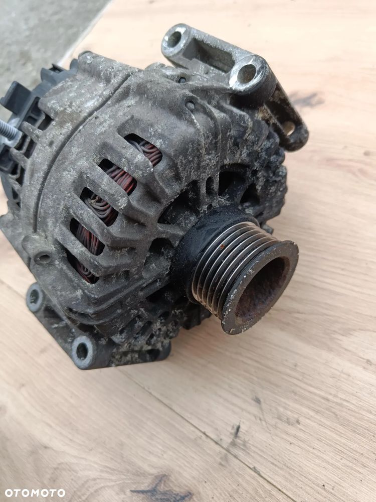 MERCEDES W204 W207 W212 2.2 CDI OM 651 ALTERNATOR A0009067900 - 6