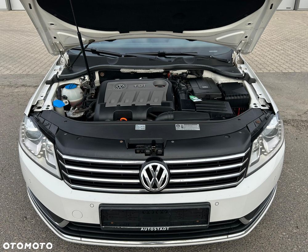 Volkswagen Passat 2.0 Blue TDI DSG SCR Comfortline - 12