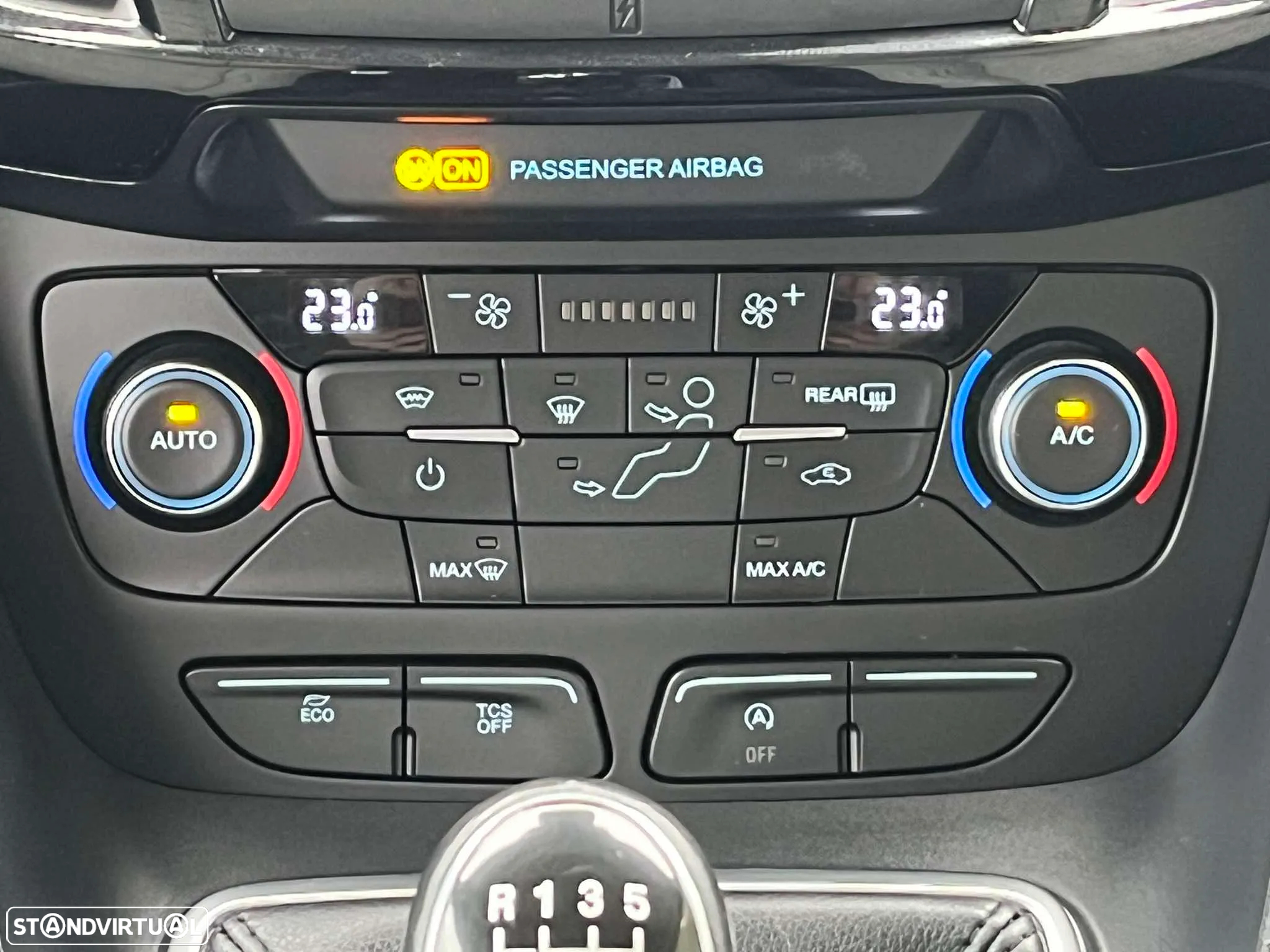 Ford Tourneo Connect Grand 1.5 TDCi Titanium - 30