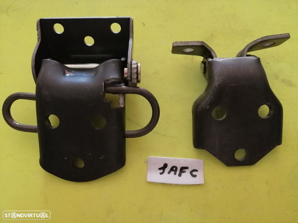 Par de dobradiças das portas Datsun Pickup 720 NOVAS - 2