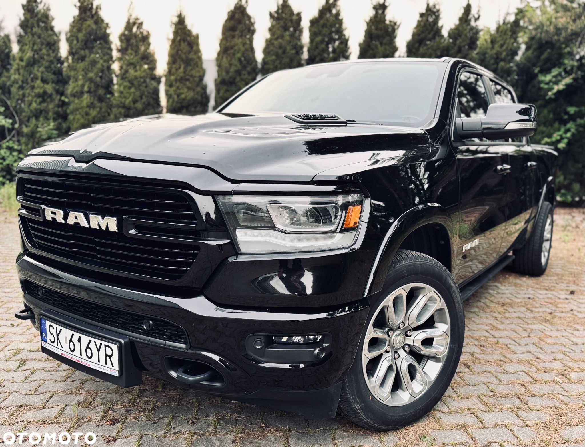 RAM 1500 5.7 Crew Cab Laramie - 1