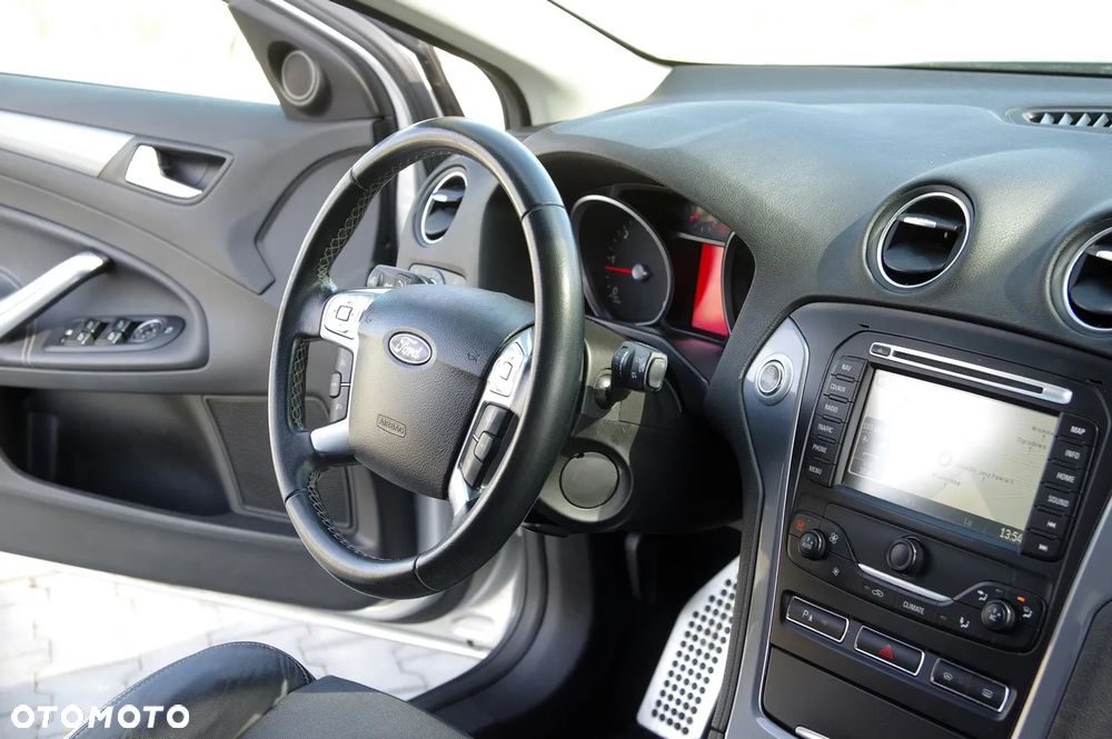 Ford Mondeo 2.0 TDCi Champions Edition - 37