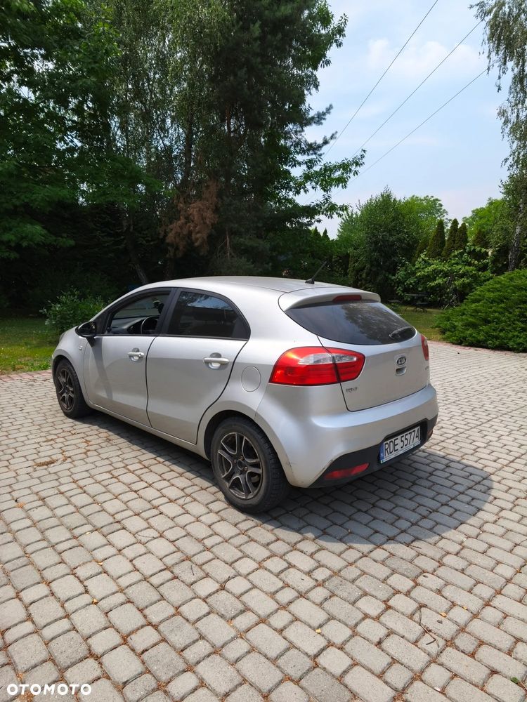 Kia Rio 1.4 crdi M (klm) - 4