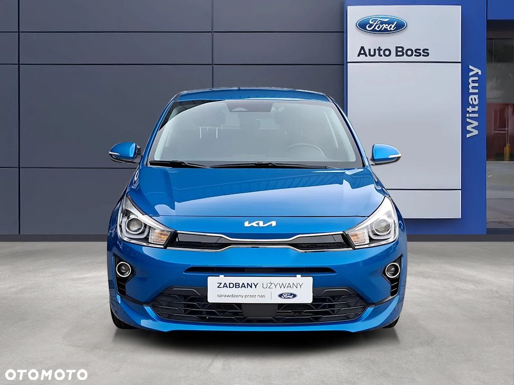 Kia Rio 1.2 L - 8