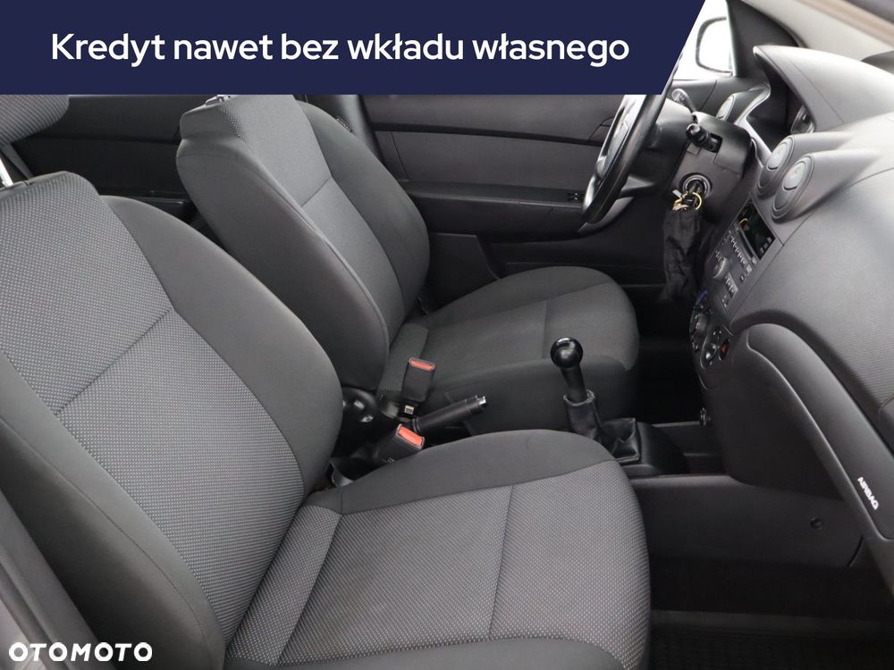 Chevrolet Aveo - 11