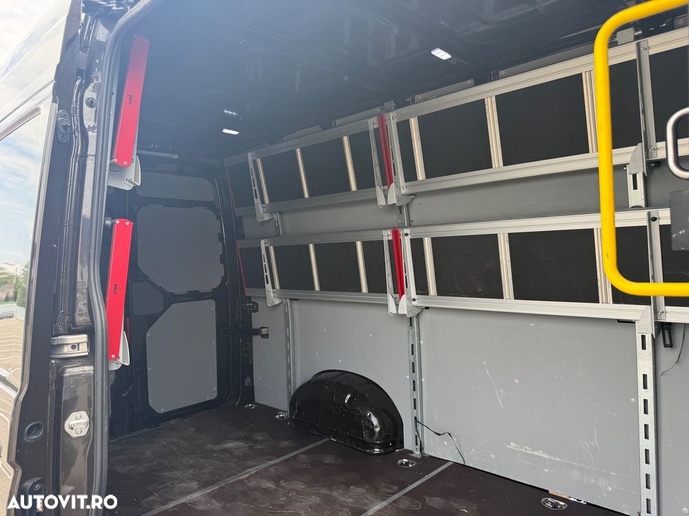 Volkswagen Crafter 3.5 CD Sasiu L4 FWD 103kW - 19