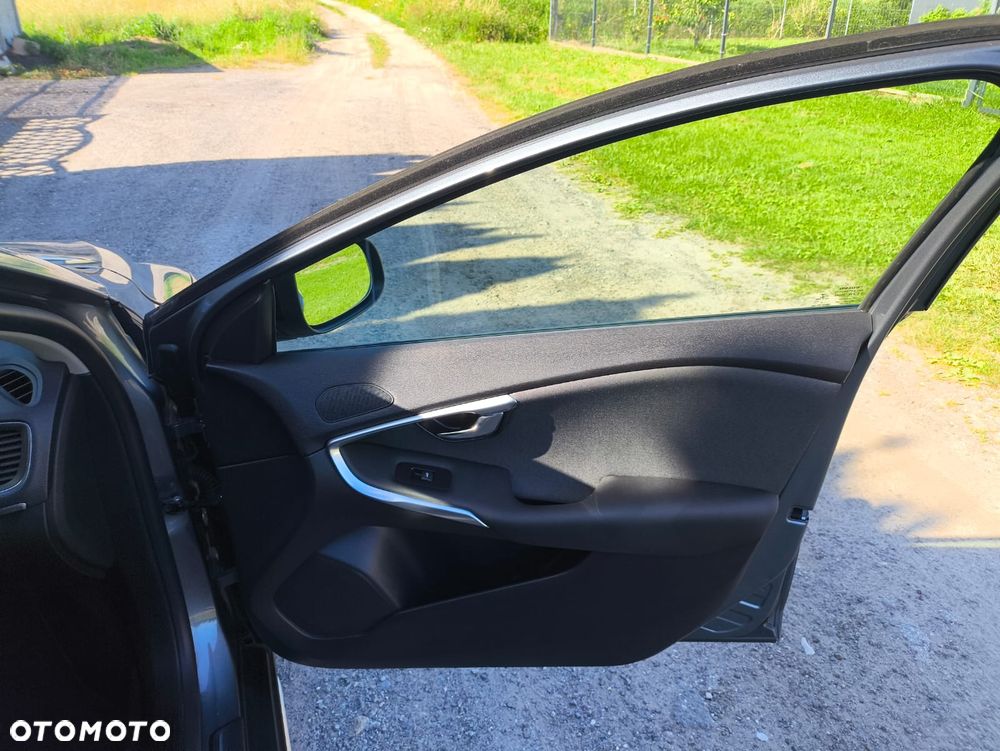 Volvo V40 D3 Momentum - 15