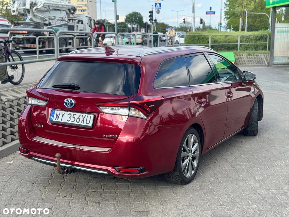 Toyota Auris Hybrid 135 Premium - 5