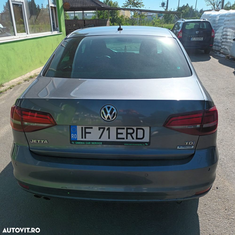 Volkswagen Jetta 2.0 TDI DSG BlueMotion Technologie - 7