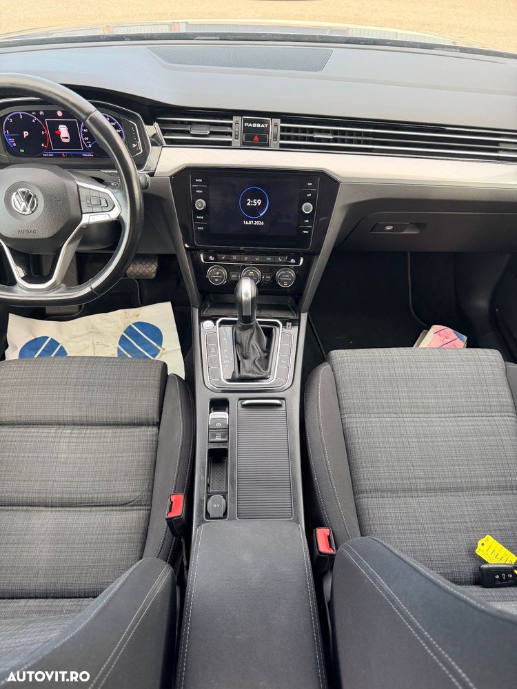Volkswagen Passat 2.0 TDI DSG Comfortline - 14