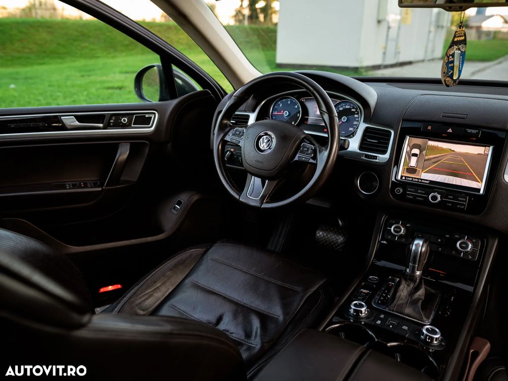 Volkswagen Touareg - 21