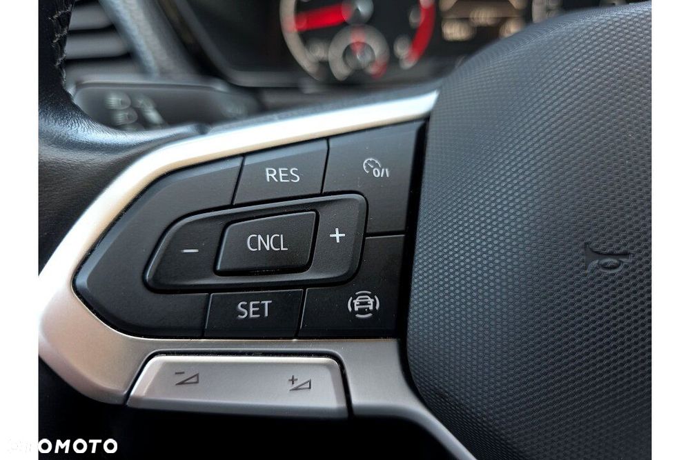 Volkswagen T-Cross 1.0 TSI Life DSG - 8