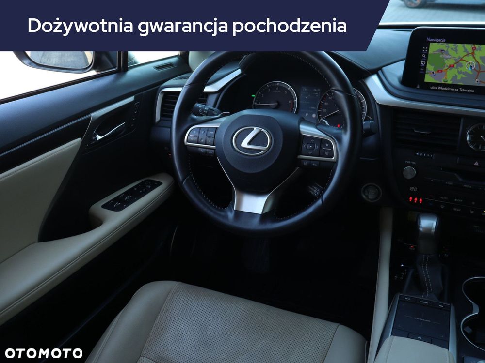 Lexus RX - 9