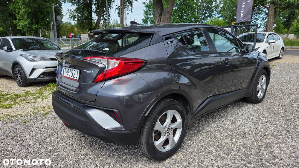 Toyota C-HR Business-Edition - 4
