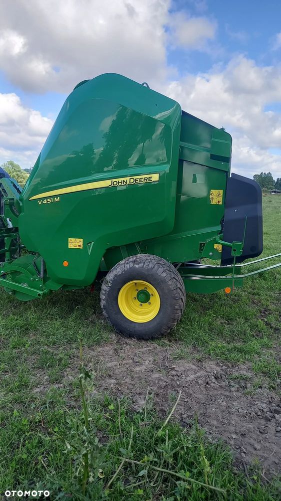 John Deere V451M - 2
