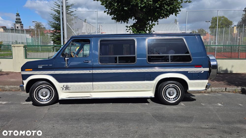 Ford Econoline - 2