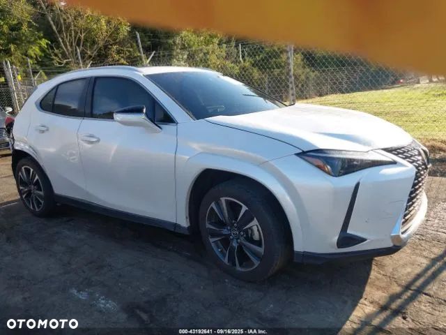 Lexus UX - 2