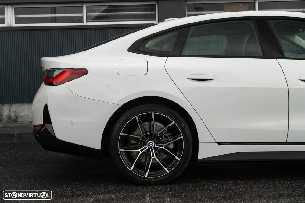 BMW i4 eDrive40 - 35