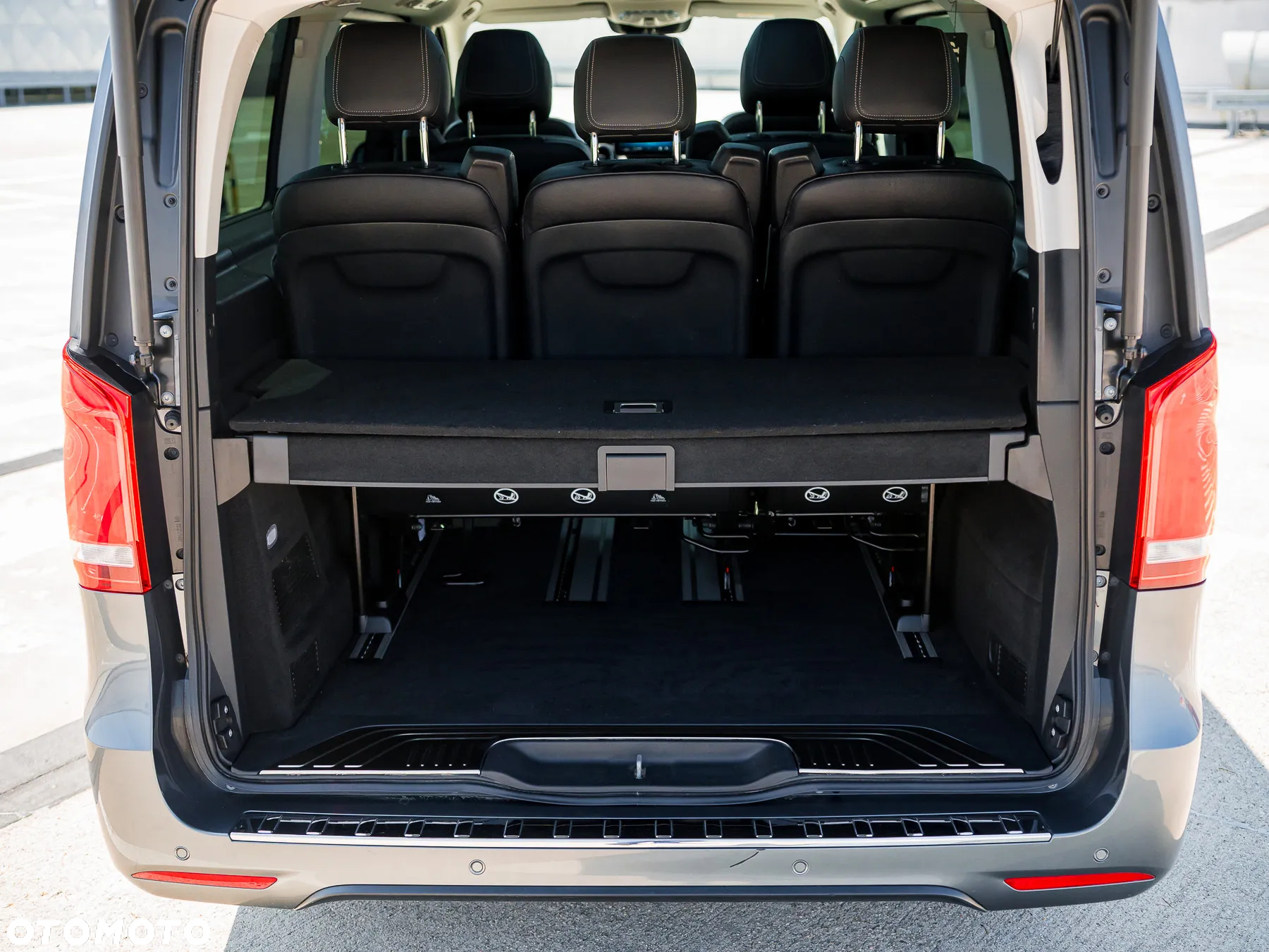 Mercedes-Benz Klasa V 300 d 4-Matic Exclusive 9G-Tronic (d³ugi) - 11