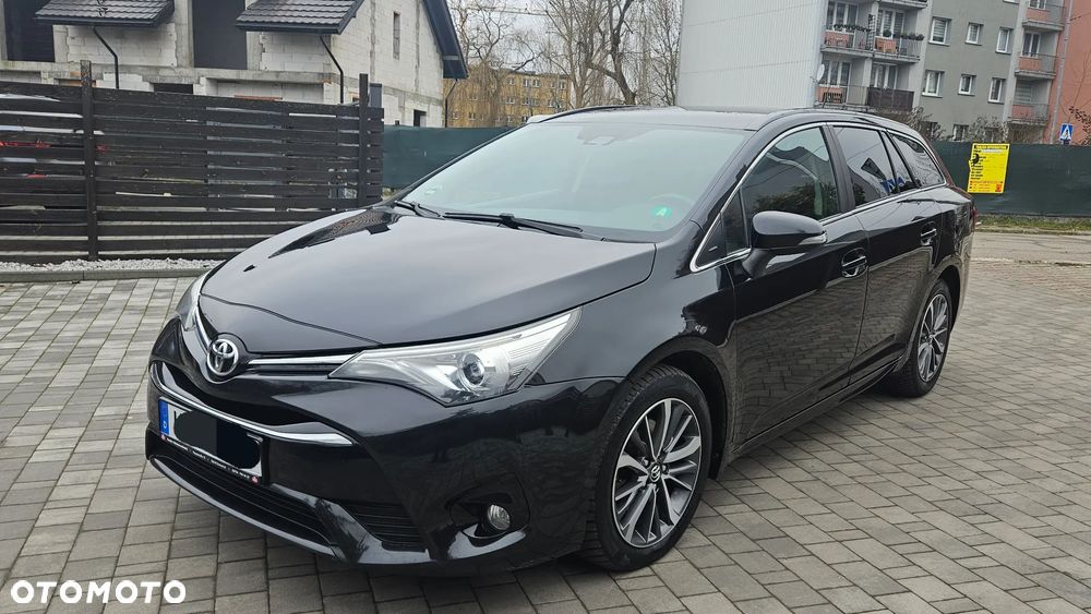 Toyota Avensis Touring Sports 2.0 D-4D Business Edition - 1