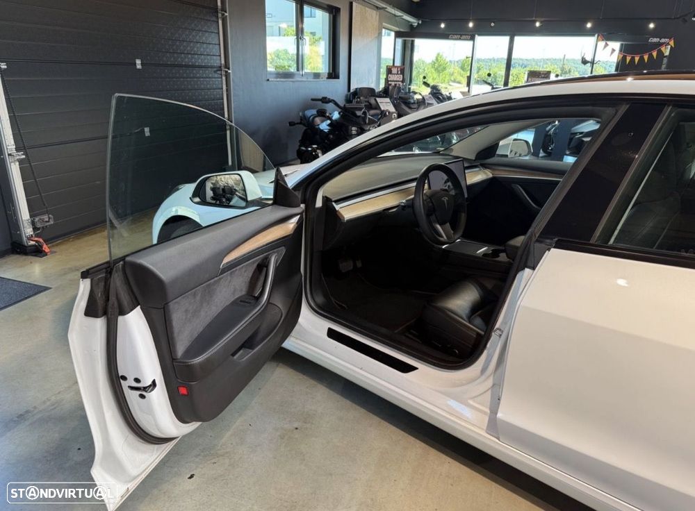 Tesla Model 3 2023 photo 5