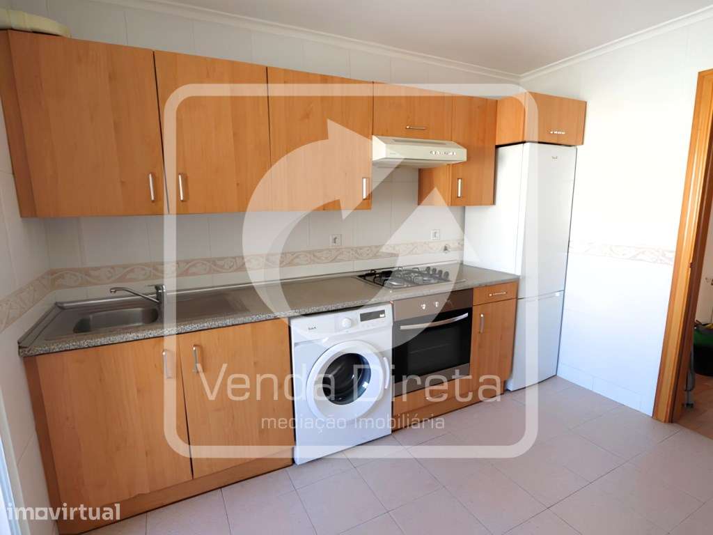 Apartamento T3 Espaçoso com Suite, Varanda, Garagem e Arrecadação e... - Grande imagem: 2/21