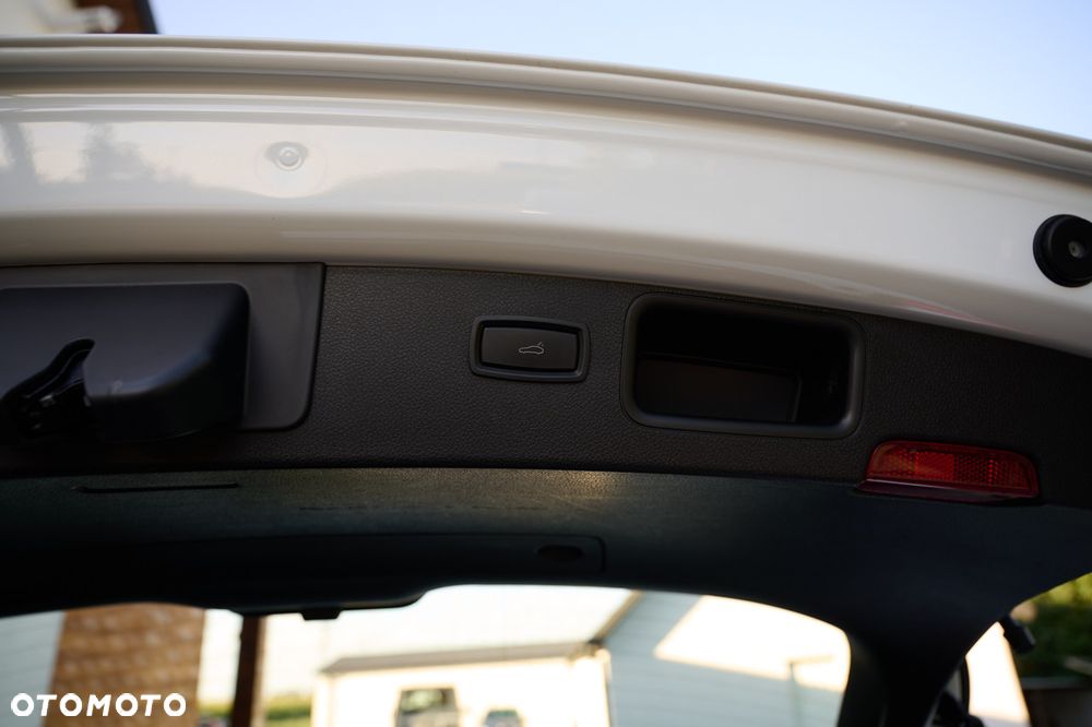 Porsche Macan Standard - 24