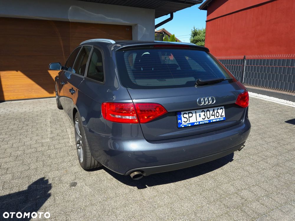 Audi A4 Avant - 13