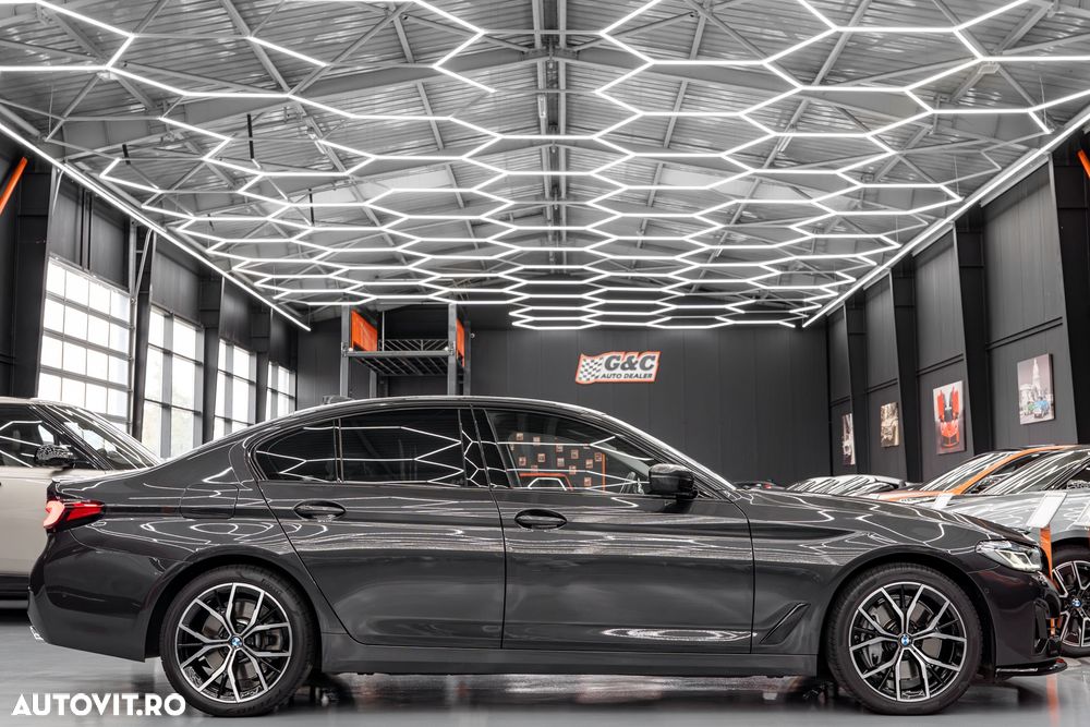 BMW Seria 5 540i xDrive Aut. Luxury Line - 30