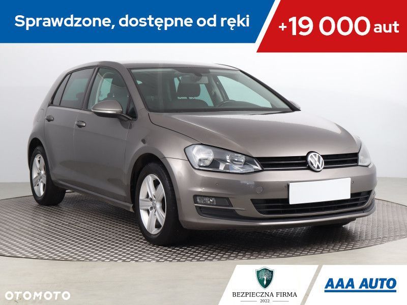 Volkswagen Golf - 1