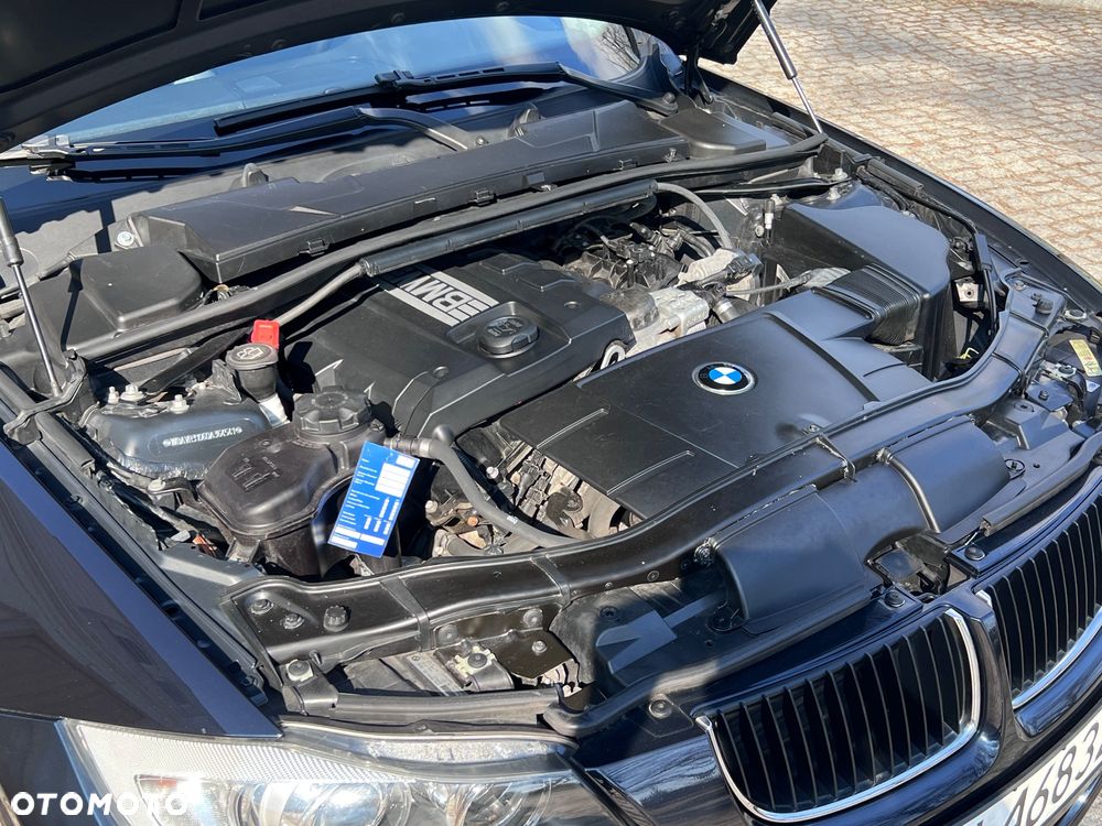 BMW Seria 3 318i Edition Exclusive - 38