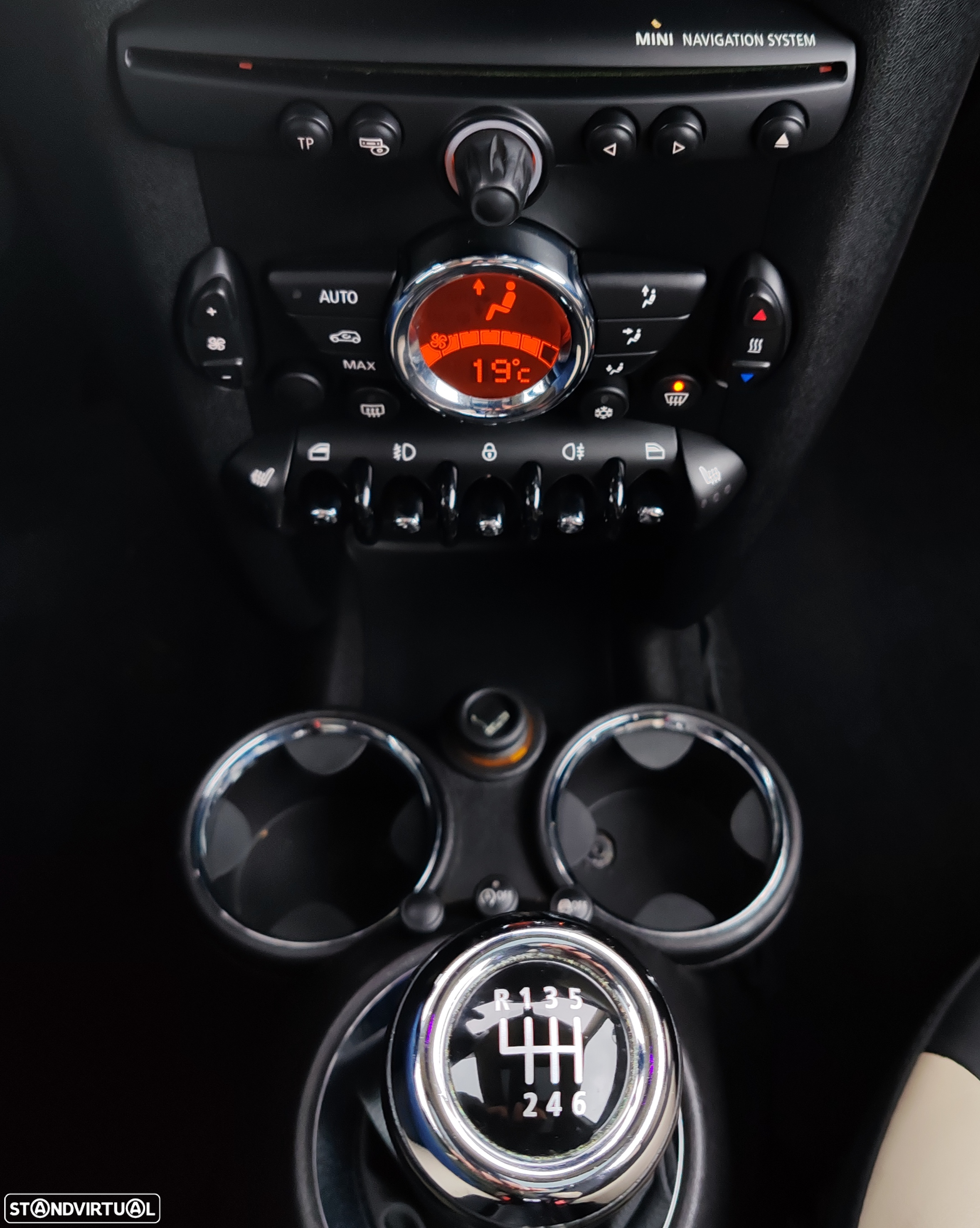 MINI 3 Portas Cooper D - 11