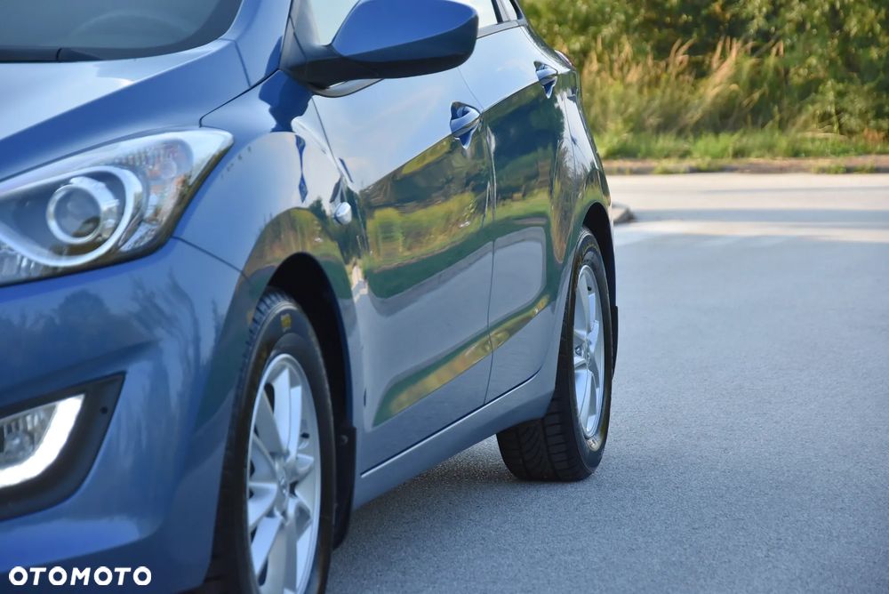 Hyundai i30 blue 1.4 Classic Navigation - 17