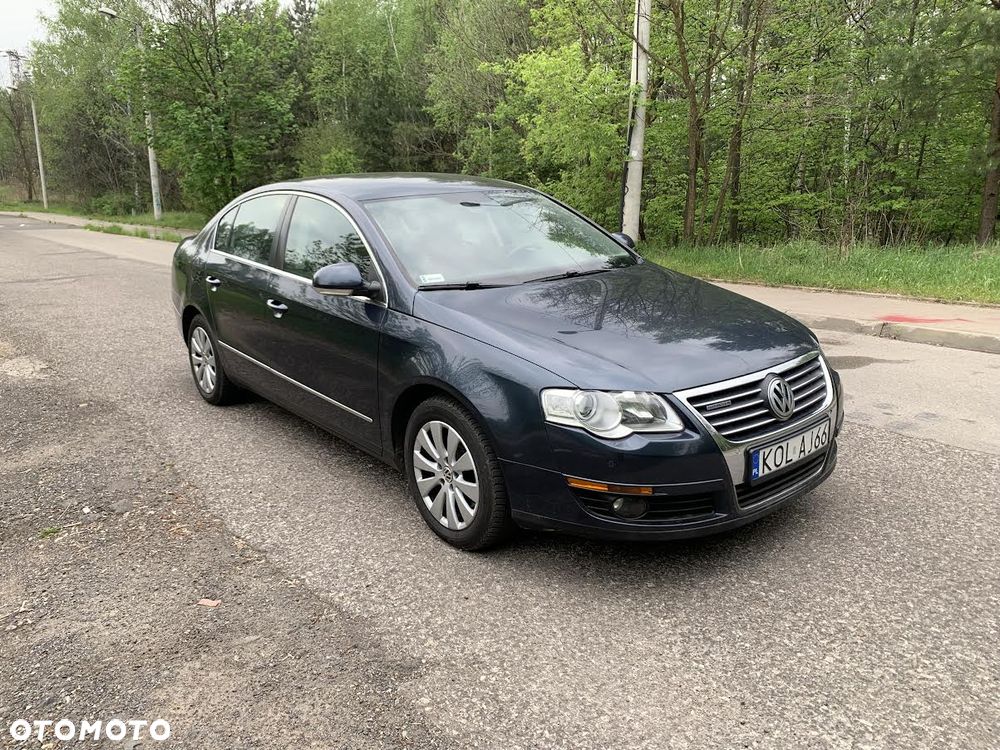 Volkswagen Passat 1.9 TDI DPF BlueMotion - 8