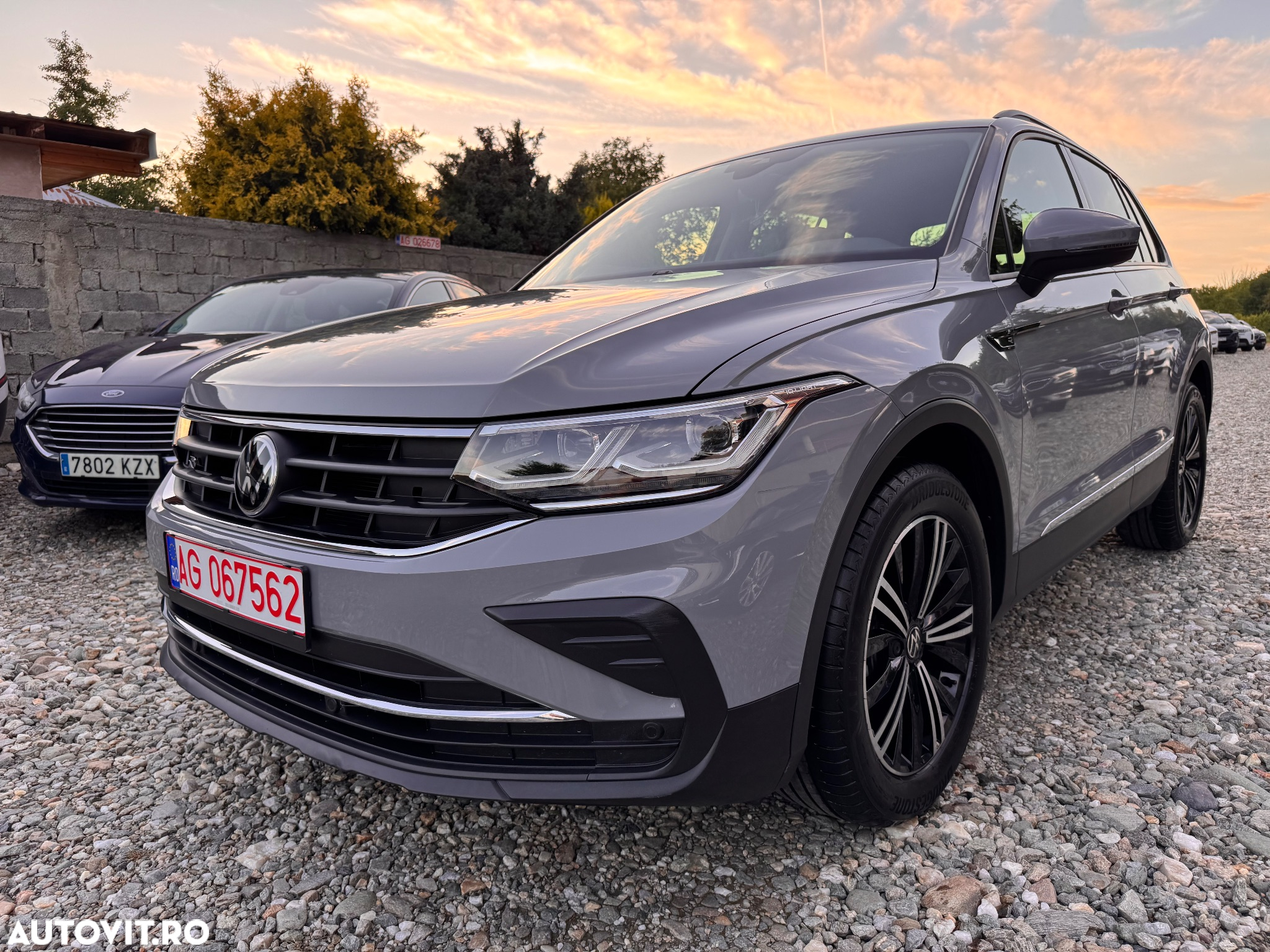 Volkswagen Tiguan 2.0 TDI SCR DSG R-Line - 2