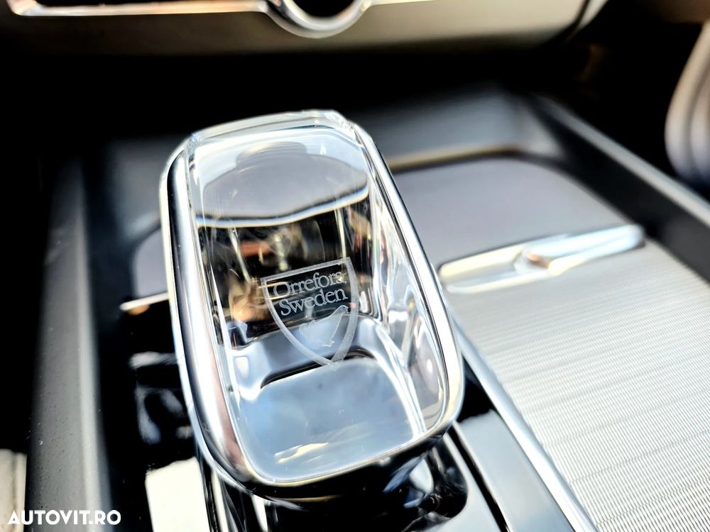 Volvo XC 60 T6 AWD Recharge Geartronic Inscription - 24