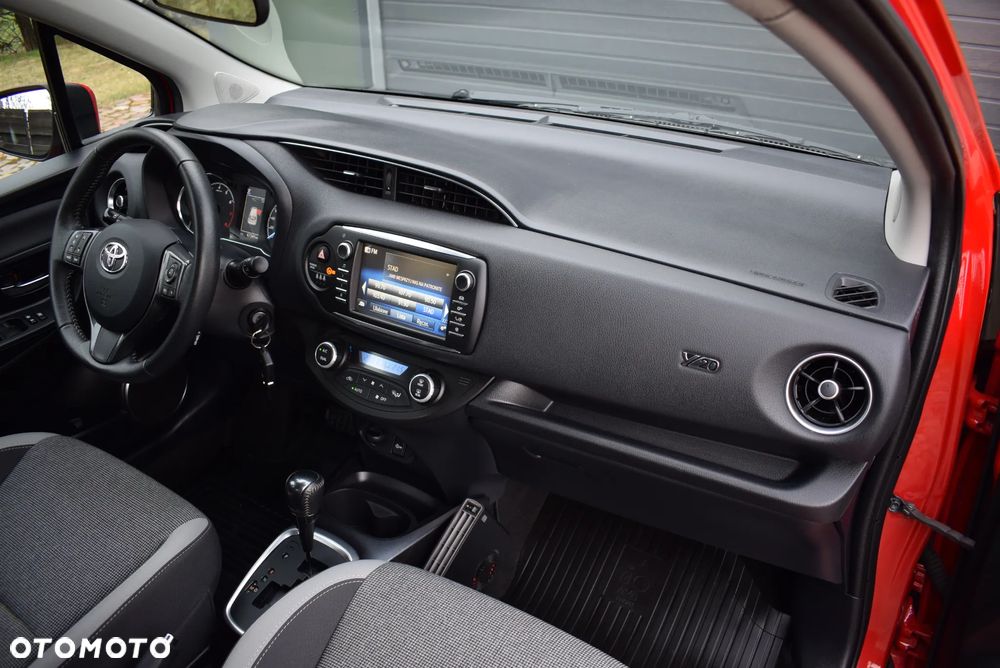 Toyota Yaris 1.5 20th Anniversary CVT - 35