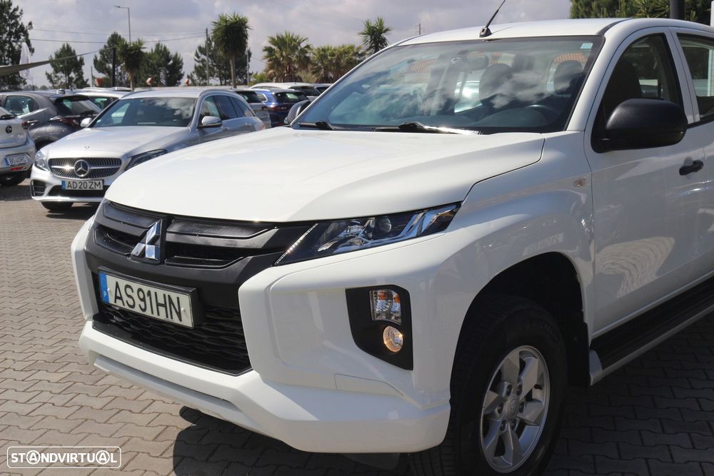 Mitsubishi L200 2.3 DI-D Space Cab Invite Strakar Look 4WD - 14