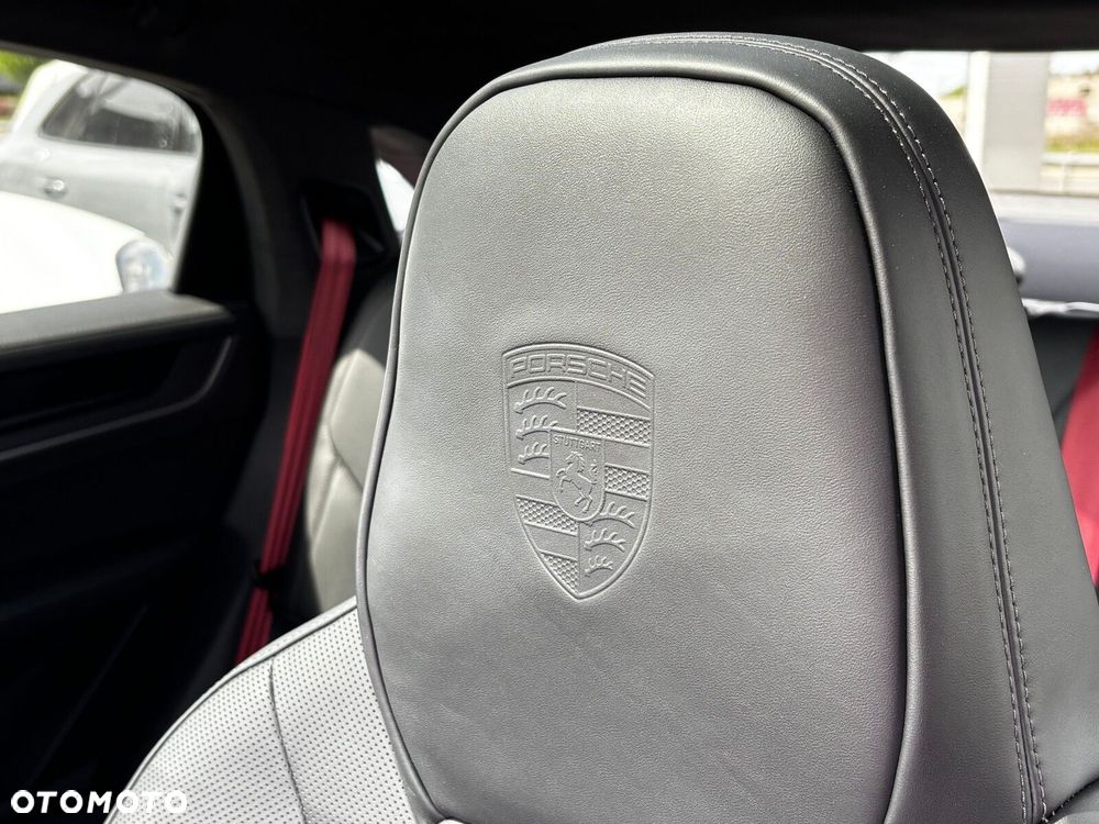 Porsche Cayenne - 31