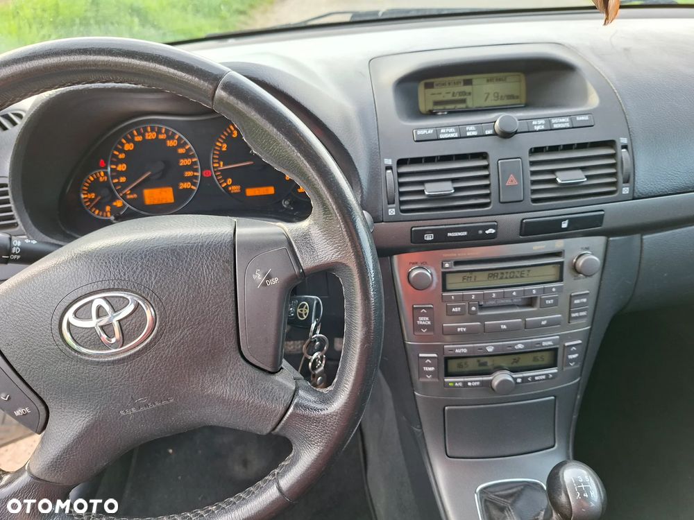 Toyota Avensis 1.8 VVT-i Luna - 13