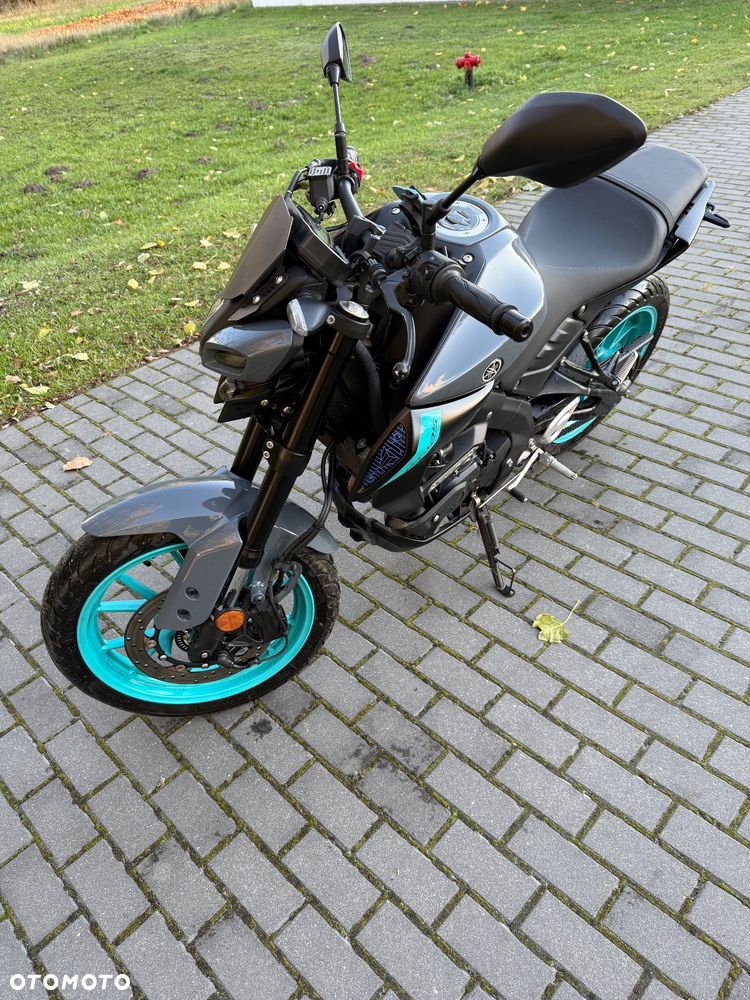 Yamaha MT - 12