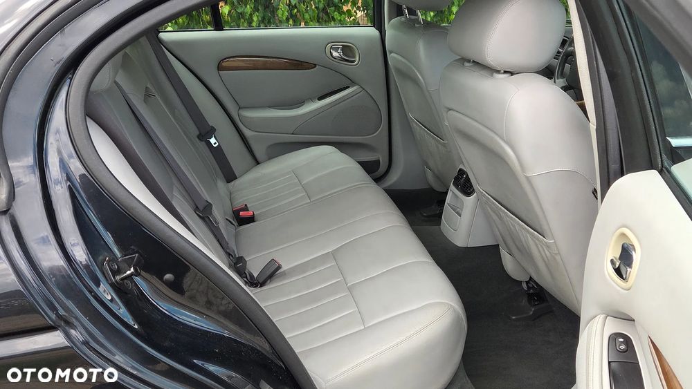 Jaguar S-Type - 15