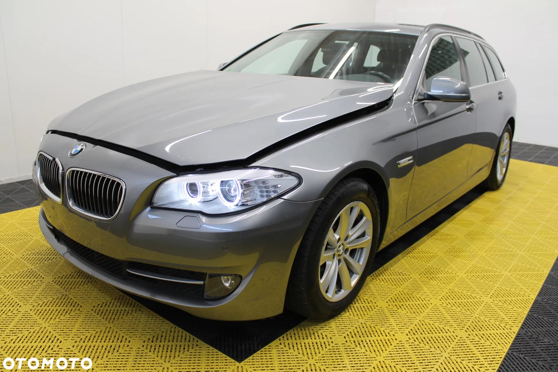 BMW Seria 5 525d Touring - 2