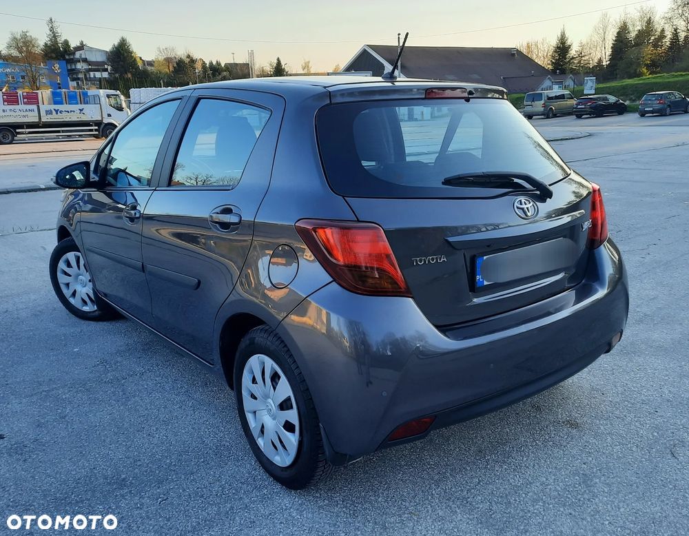Toyota Yaris 1.33 Premium EU6 - 6