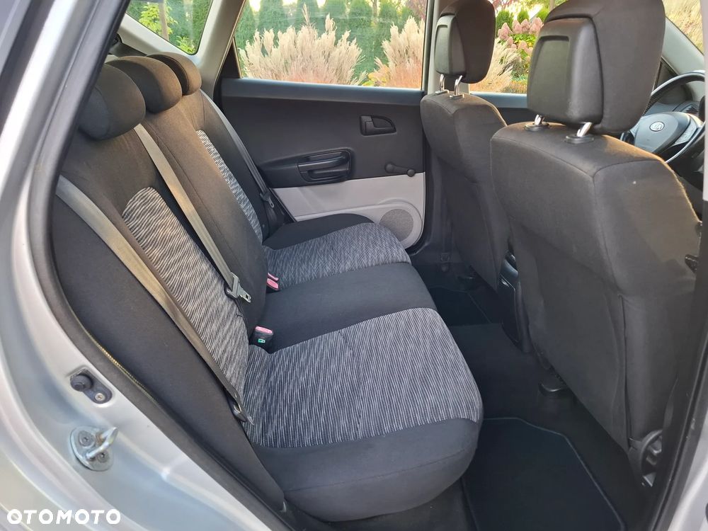 Kia Ceed - 35
