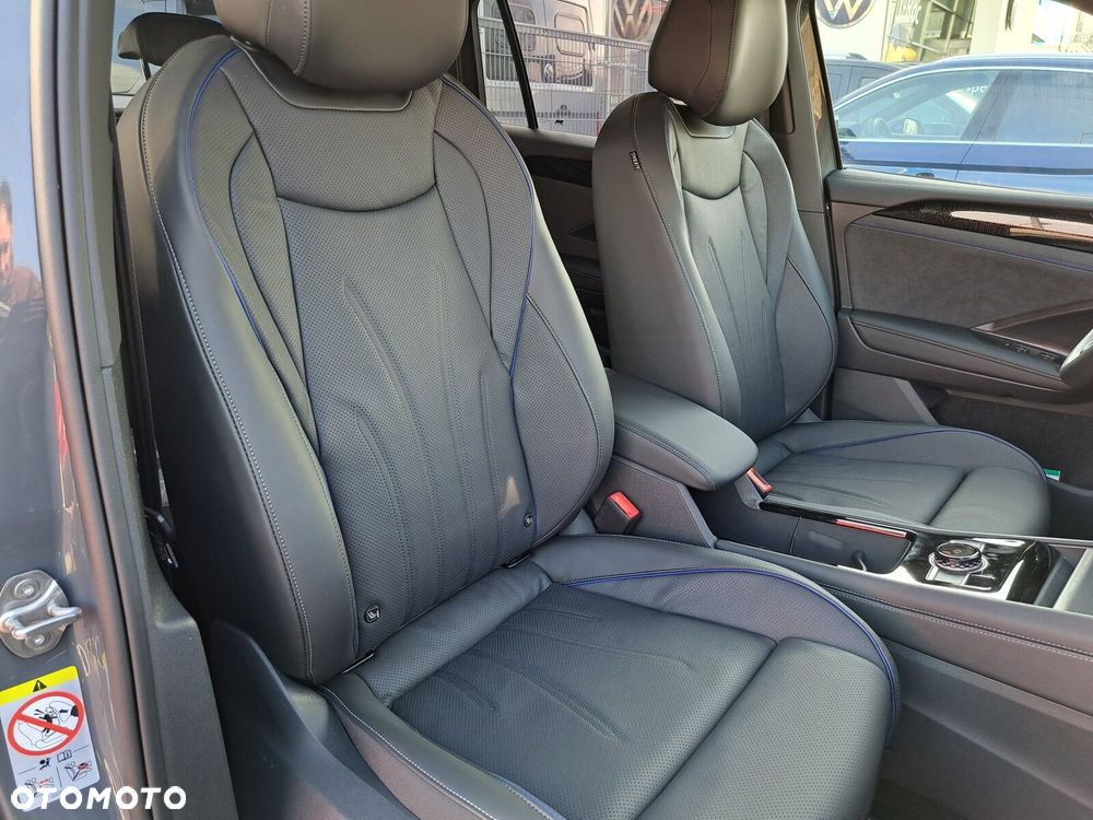 Volkswagen Tiguan - 13