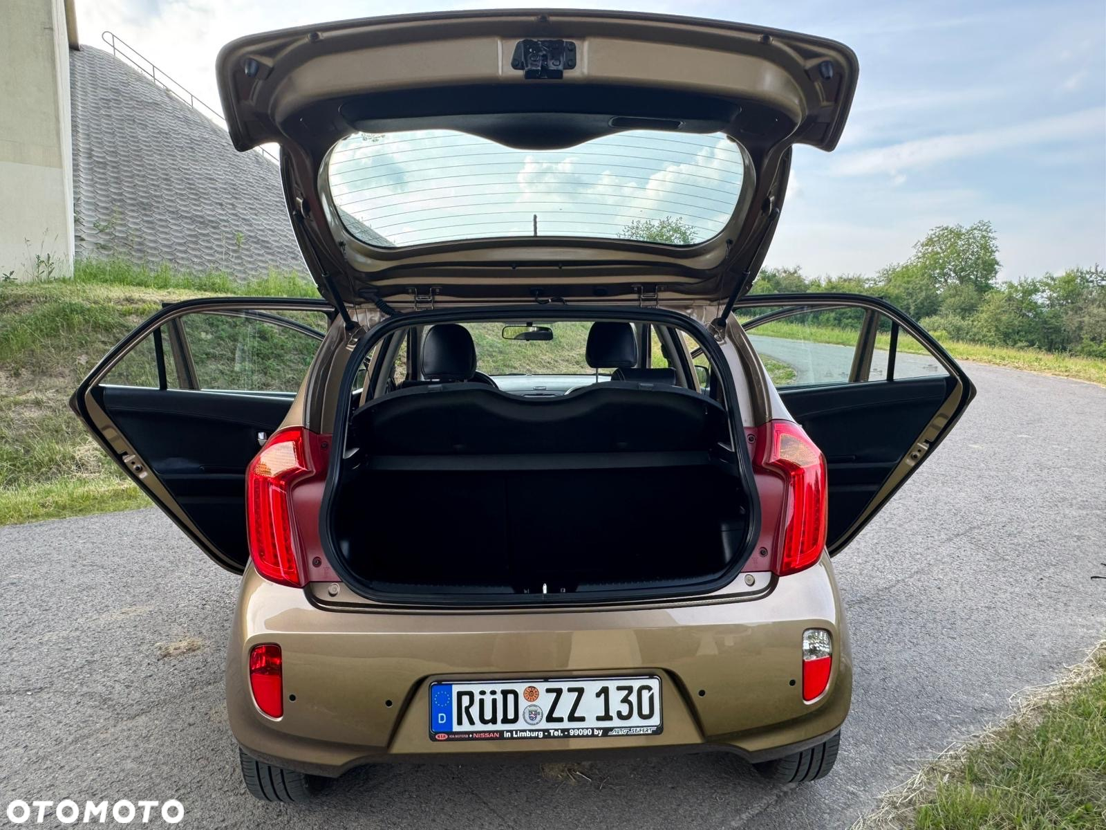 Kia Picanto 1.2 Fifa World Cup Edition - 21