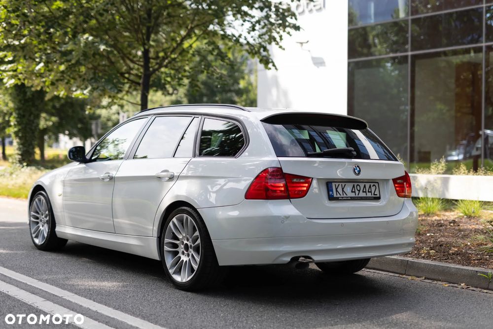 BMW Seria 3 318d DPF - 29